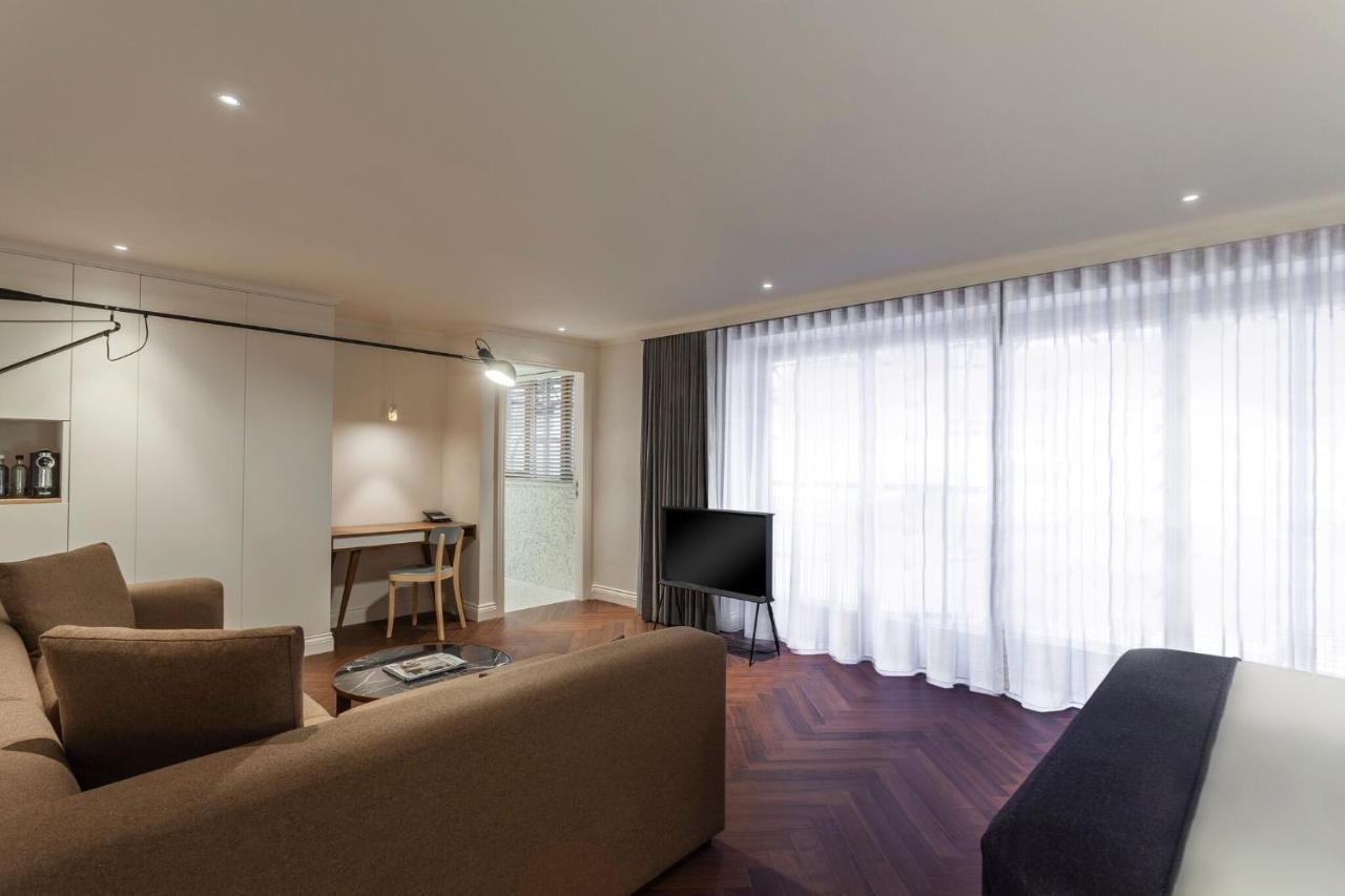 Hotel The Roseate Reading Esterno foto A typical apartment
